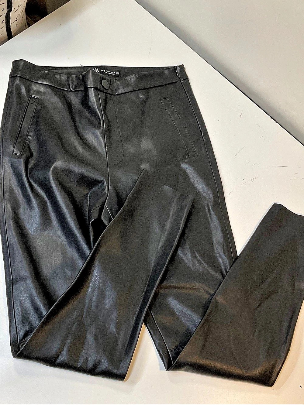 Zara Black Straight Leg Pants Size Medium